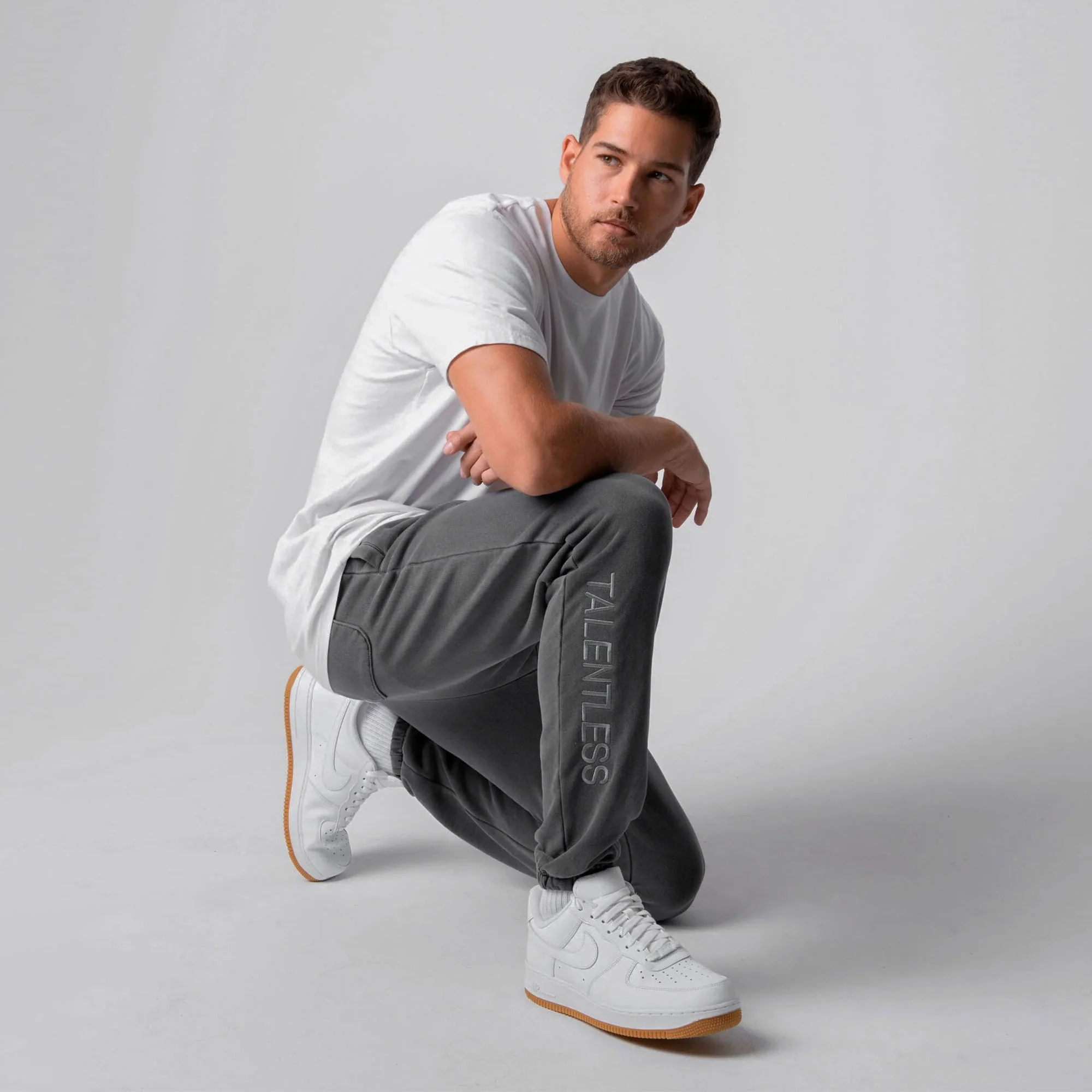 MENS HEAVYWEIGHT EMBROIDERED SWEATPANTS - Image 10