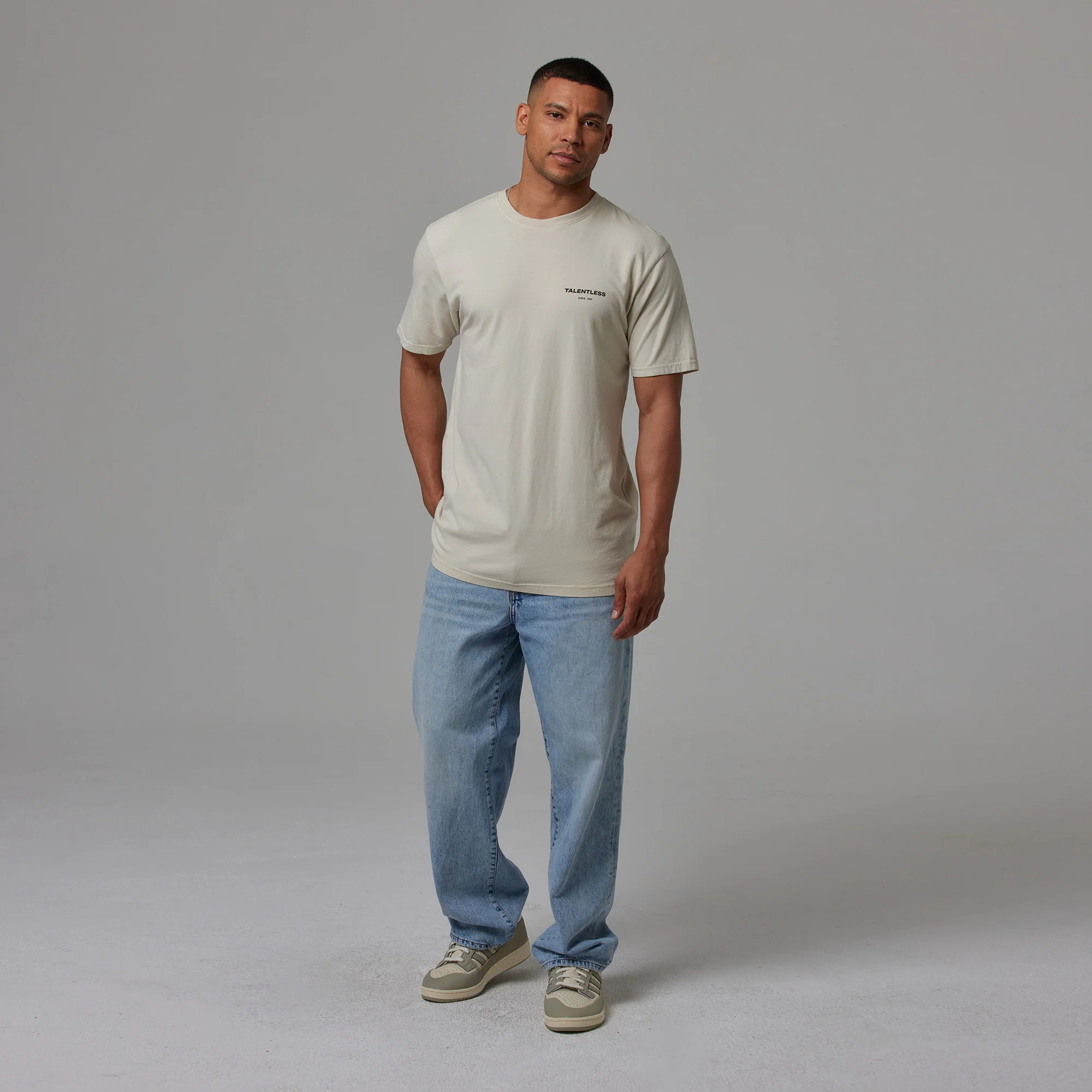 MENS TEE - CIRCLE LOGO - Image 15