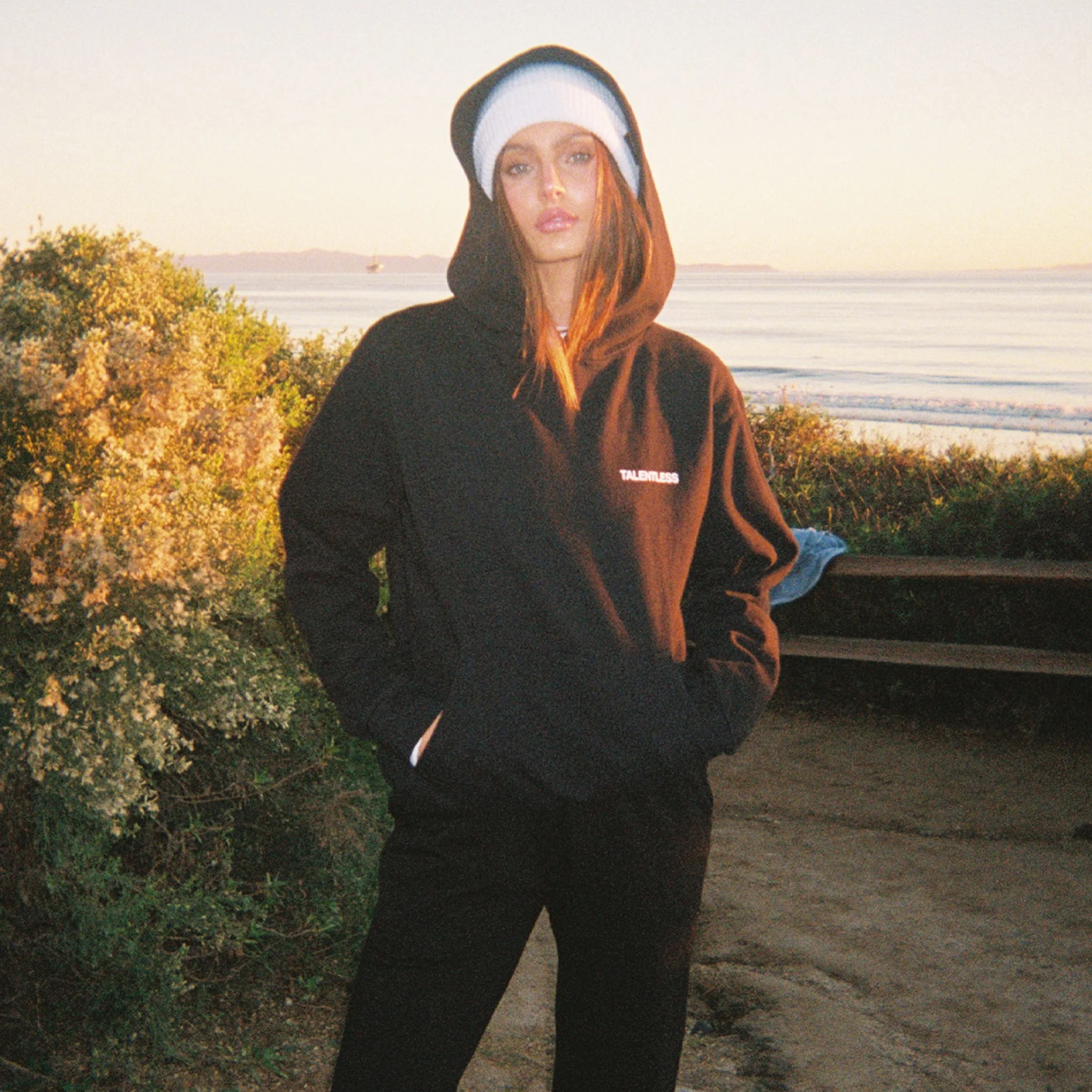 WOMENS LIGHTWEIGHT BUNDLE - Image 7