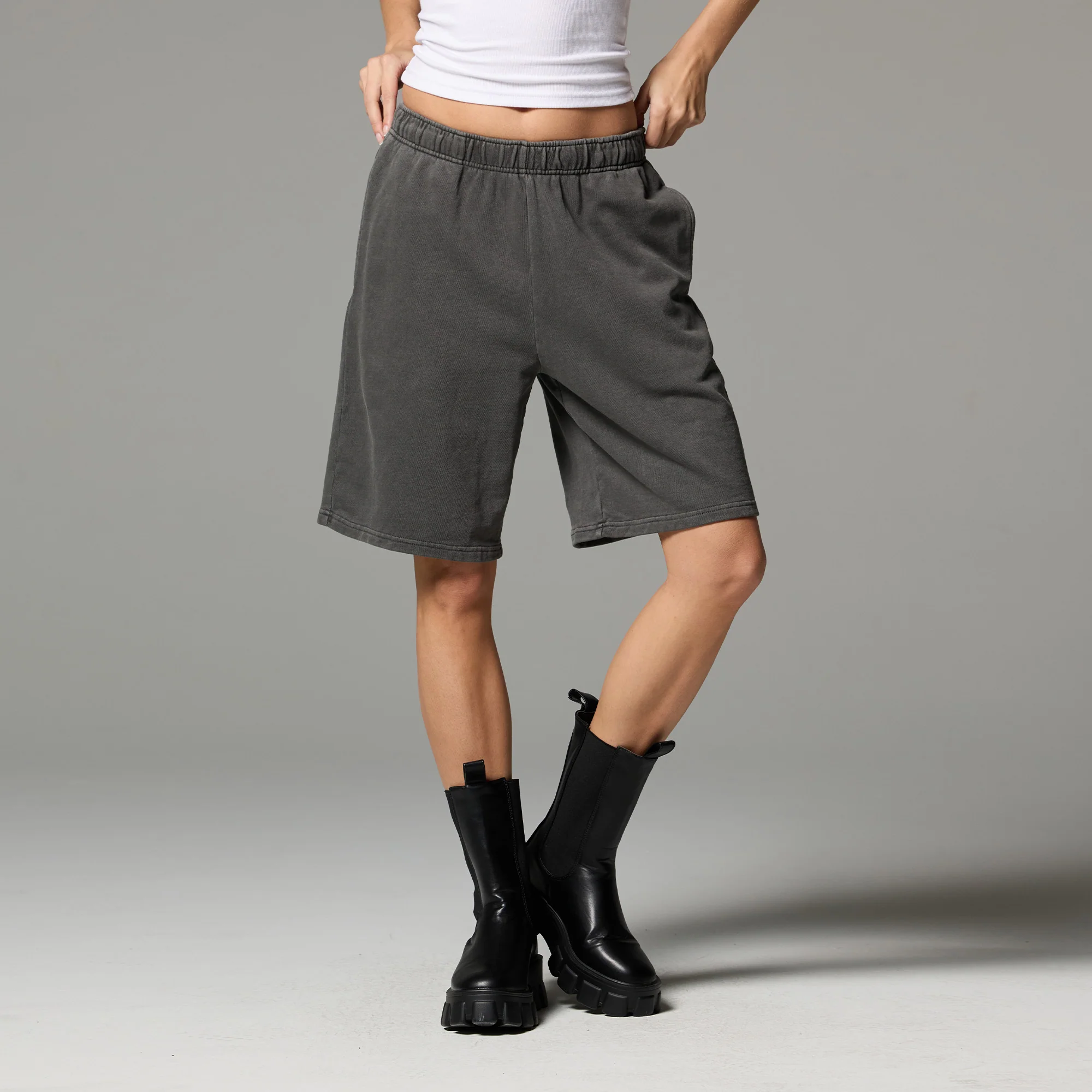 WOMENS BOYFRIEND SHORTS - Image 13
