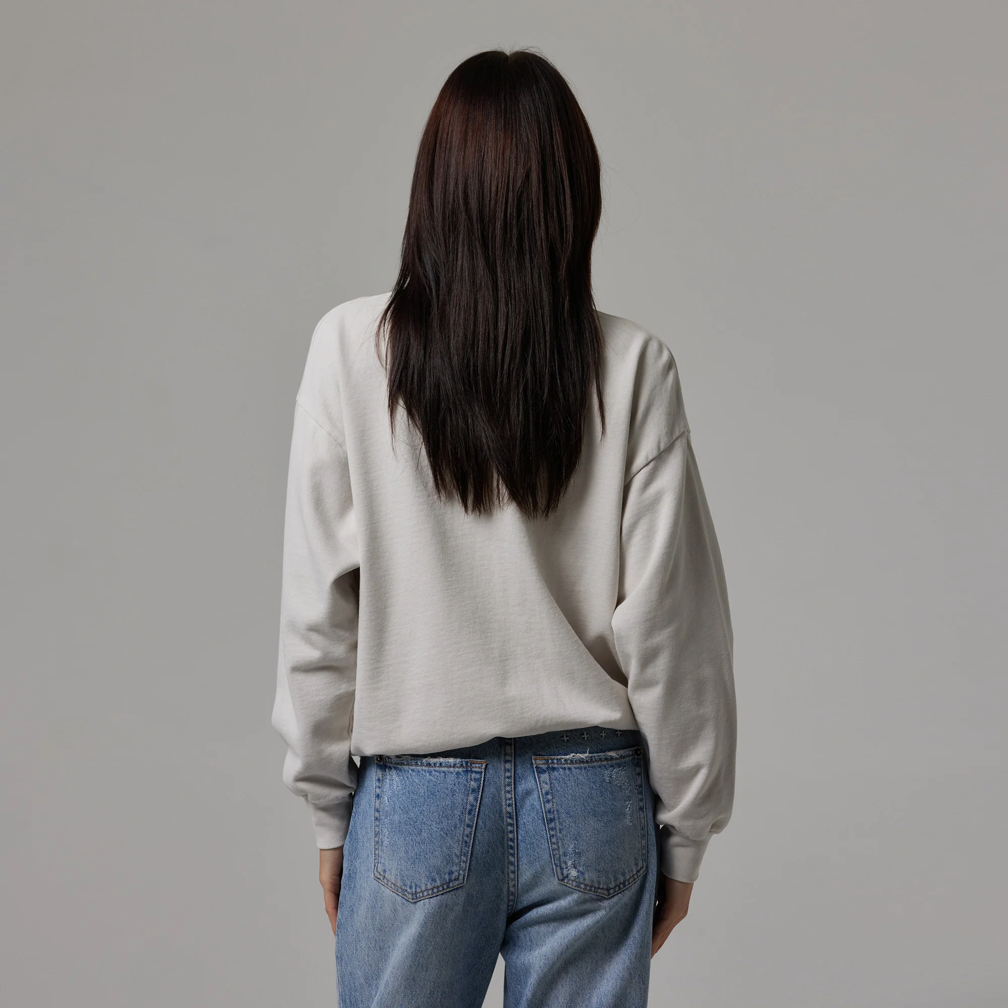 WOMENS SIMPLE LIGHTWEIGHT CREWNECK - Image 3
