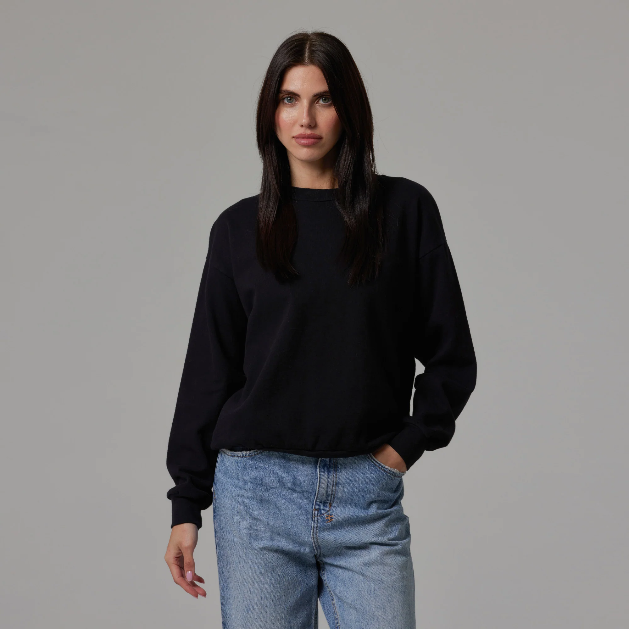 WOMENS SIMPLE LIGHTWEIGHT CREWNECK - Image 5