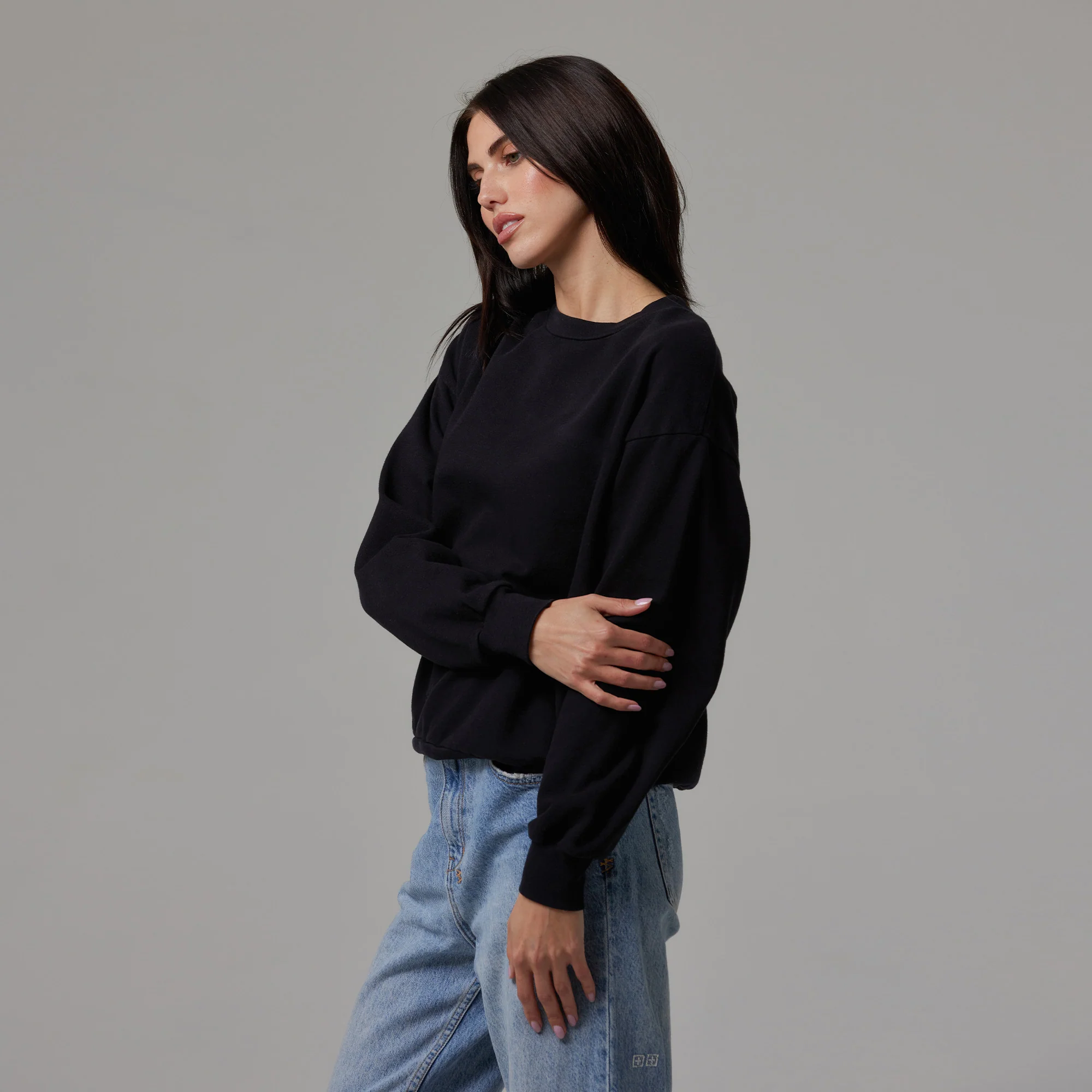 WOMENS SIMPLE LIGHTWEIGHT CREWNECK - Image 6