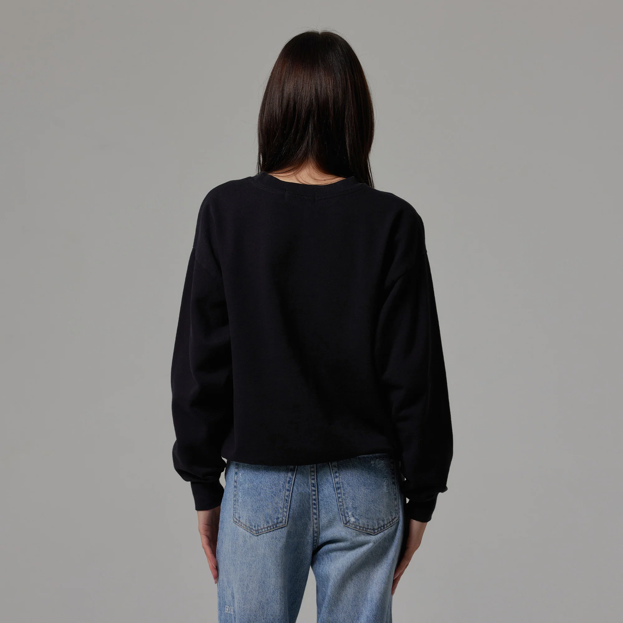 WOMENS SIMPLE LIGHTWEIGHT CREWNECK - Image 7