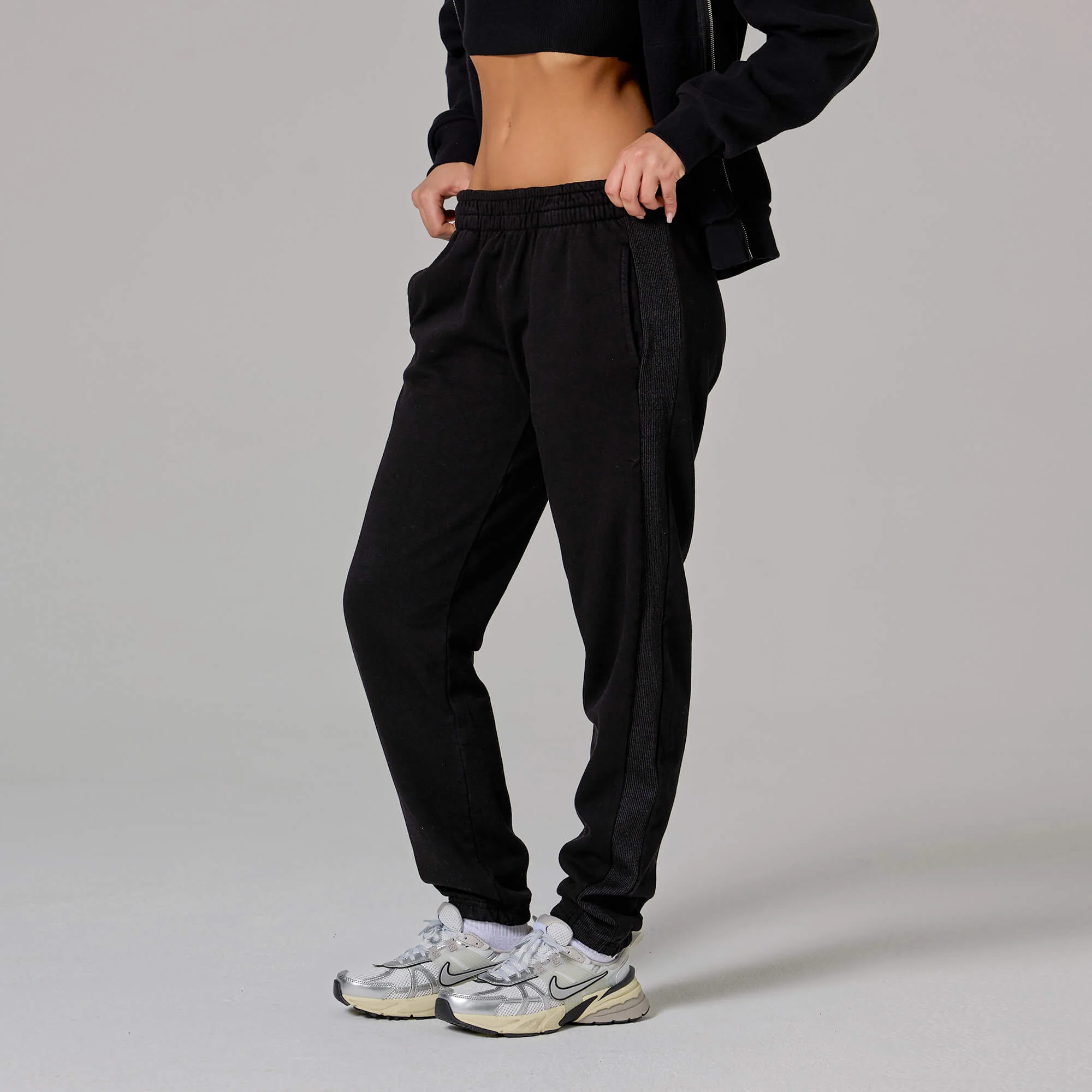 WOMENS STRIPED SWEATPANTS - Image 14